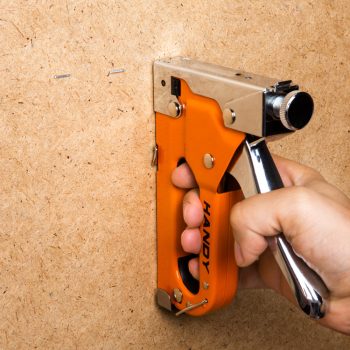   Handy Kézi tűzőgép szett kofferben - tűzőgép + 3 féle kapocs 10442B